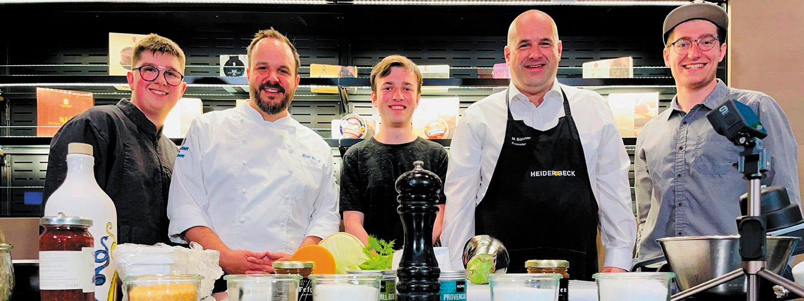 Gruppenbild vom Team von Kochen mit Käse in der Akademie