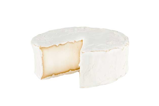 Bio Soft White Käse angeschnitten und ausgepackt